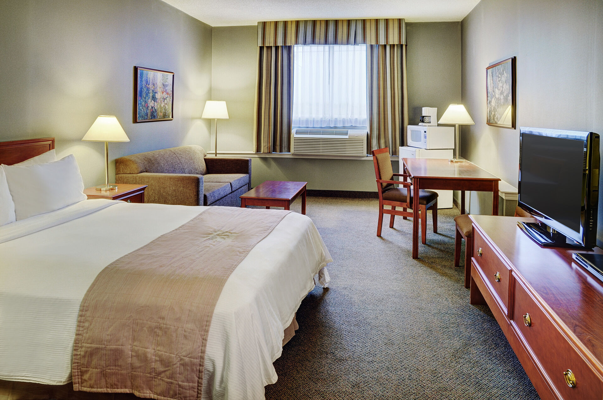 Canadas Best Value Inn Whitecourt Exterior foto